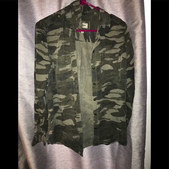 Express Tops - Camo button down